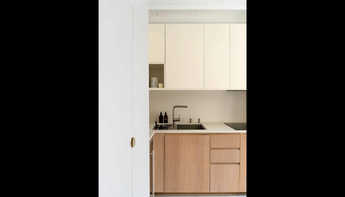 Abzieh- und Klebefarbe – RAL 9012 Reinraumweiß – vorübergehend mieterfreundliche, tapetenähnliche Farbe – offRAL™