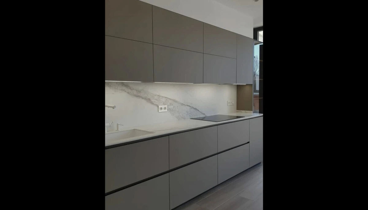 Abziehbare Farbe - RAL 9007 Graualuminium - superleicht zu entfernende Farbe für jede glatte Oberfläche - offRAL™