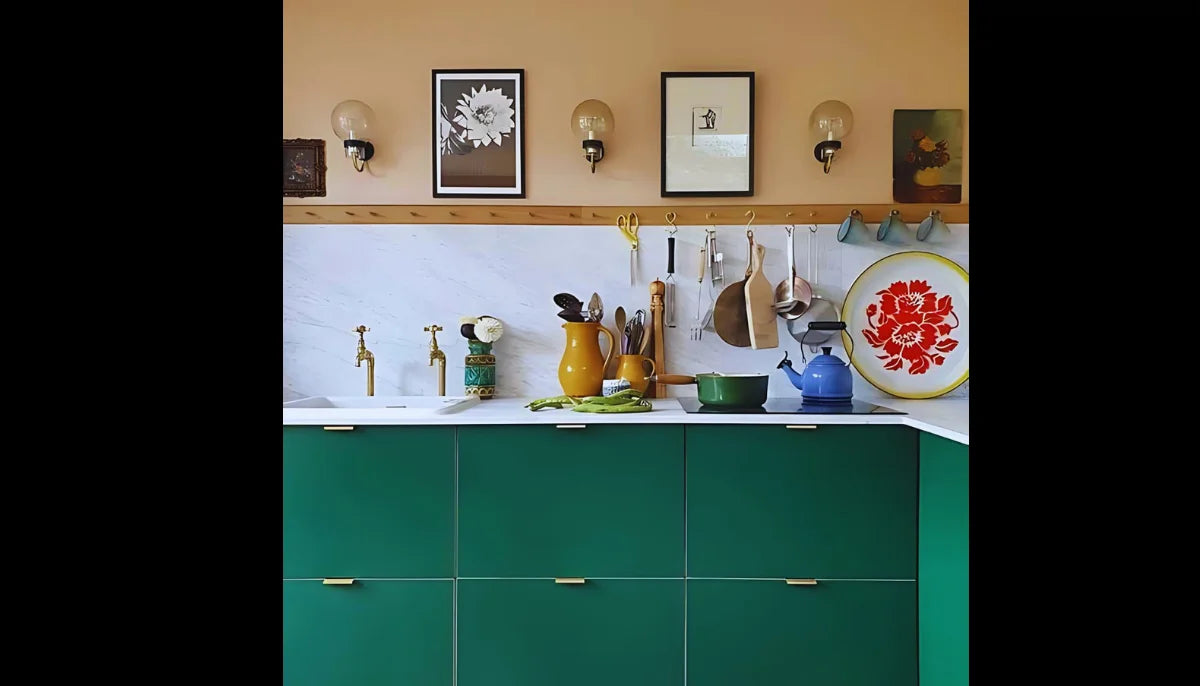 Selbstklebende Farbe - RAL 6036 Perlopalgrün - temporäre tapetenähnliche Farbe für jede glatte Oberfläche - offRAL™