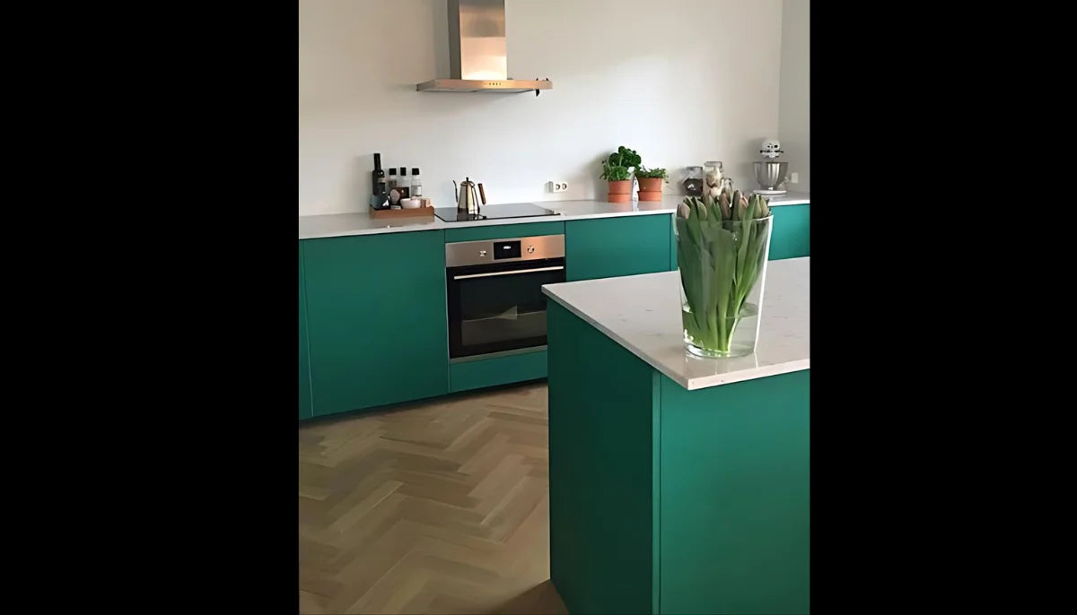 Selbstklebende Farbe - RAL 6036 Perlopalgrün - temporäre tapetenähnliche Farbe für jede glatte Oberfläche - offRAL™