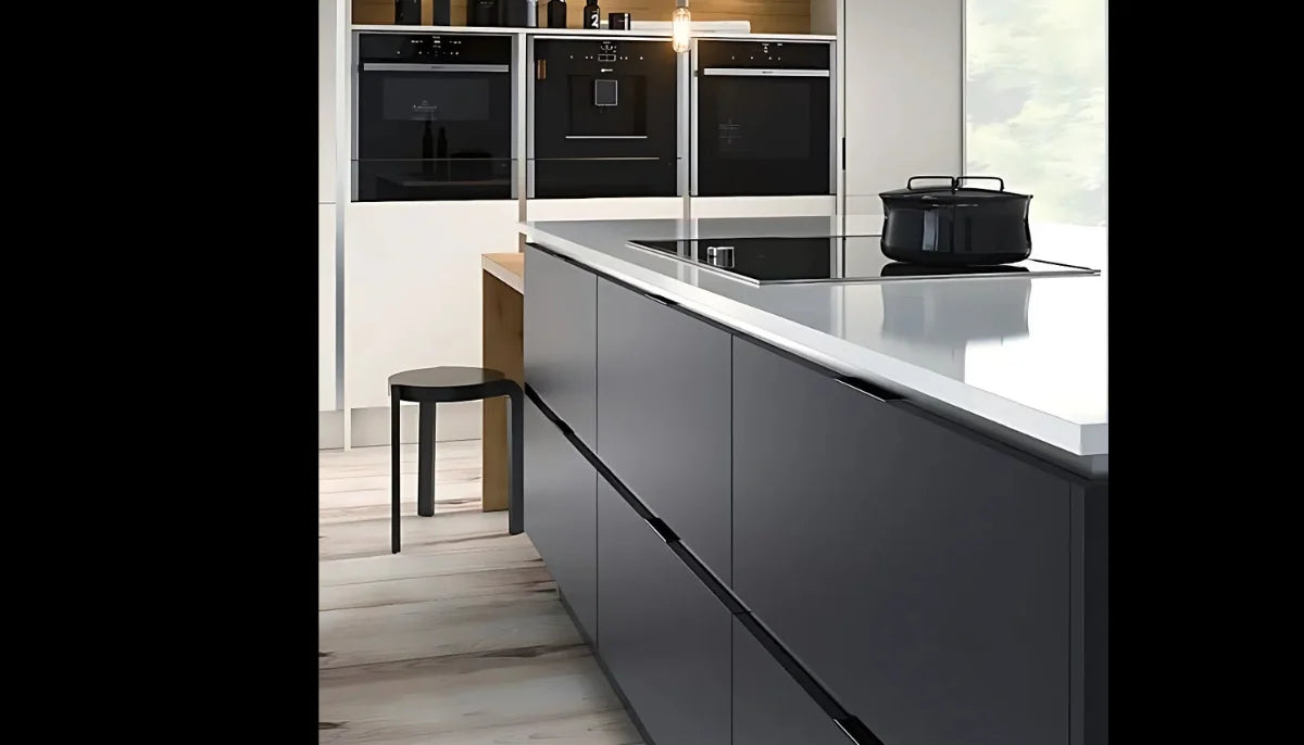 Kontaktfarbe - RAL 7024 Graphitgrau - Airbnb-freundliche Farbe für jede glatte Oberfläche - offRAL™