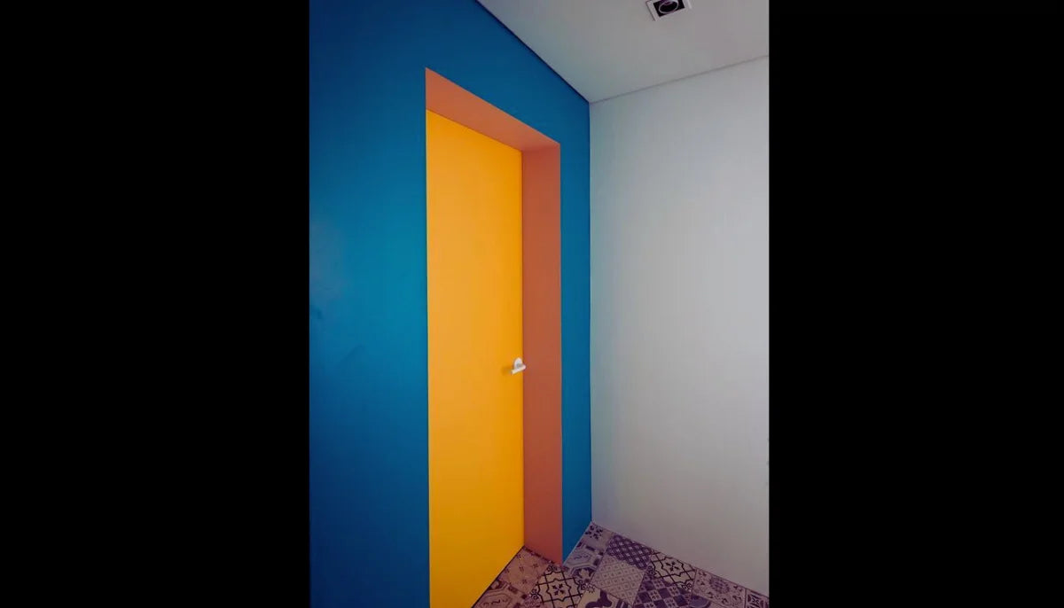 Temporäre Farbe - RAL 1006 Maisgelb - für Schränke, Arbeitsplatten, Wände, alle glatten Oberflächen - offRAL™