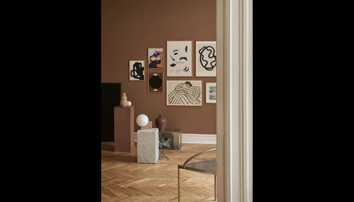 Kontaktfarbe - RAL 8024 Beigebraun - Airbnb-freundliche Farbe für jede glatte Oberfläche - offRAL™