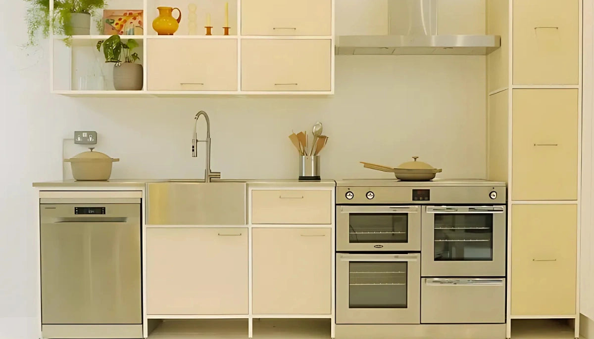 Temporäre Farbe - RAL 1015 Hellelfenbein - für Schränke, Arbeitsplatten, Wände, alle glatten Oberflächen - offRAL™