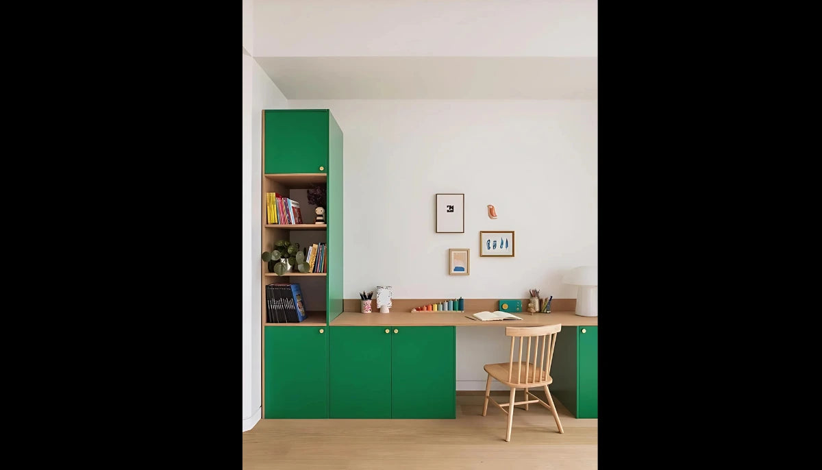 Abzieh- und Klebefarbe – RAL 6029 Minzgrün – vorübergehend mieterfreundliche, tapetenähnliche Farbe – offRAL™