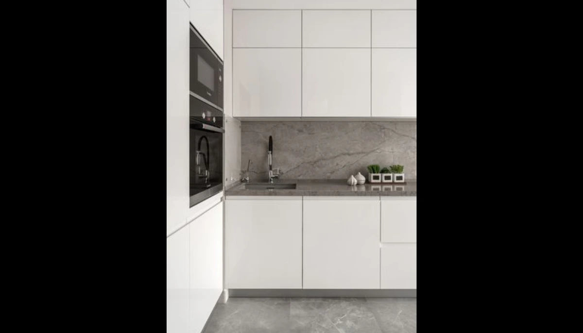 Temporäre Farbe - RAL 9016 Verkehrsweiß - für Schränke, Arbeitsplatten, Wände, alle glatten Oberflächen - offRAL™