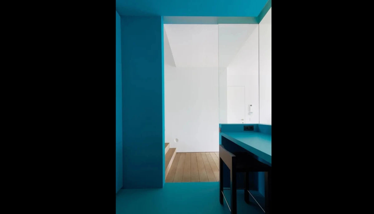 Kontaktfarbe - RAL 5009 Azurblau - Airbnb-freundliche Farbe für jede glatte Oberfläche - offRAL™