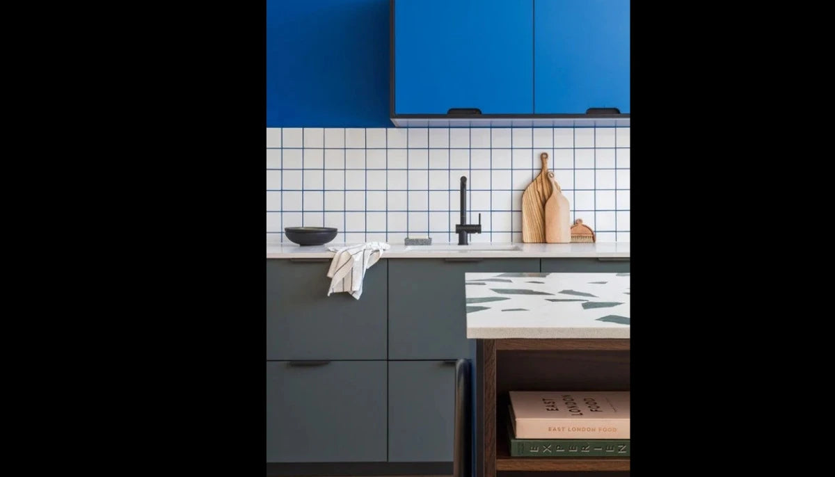 Abziehbare Farbe - RAL 7011 Eisengrau - superleicht zu entfernende Farbe für jede glatte Oberfläche - offRAL™