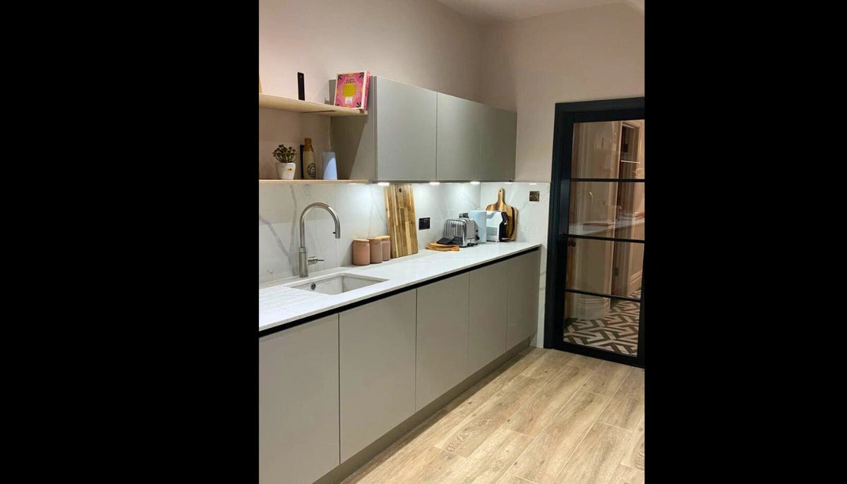 Abziehbare Farbe - RAL 7032 Kieselgrau - superleicht zu entfernende Farbe für jede glatte Oberfläche - offRAL™